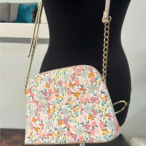 NWOT❤️Nanette Lapore Wildflower Crossbody - Picture 2 of 7